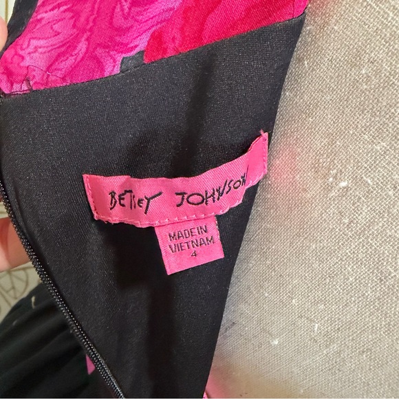 Betsey Johnson vintage-style tiered floral maxi dress. - Picture 7 of 7